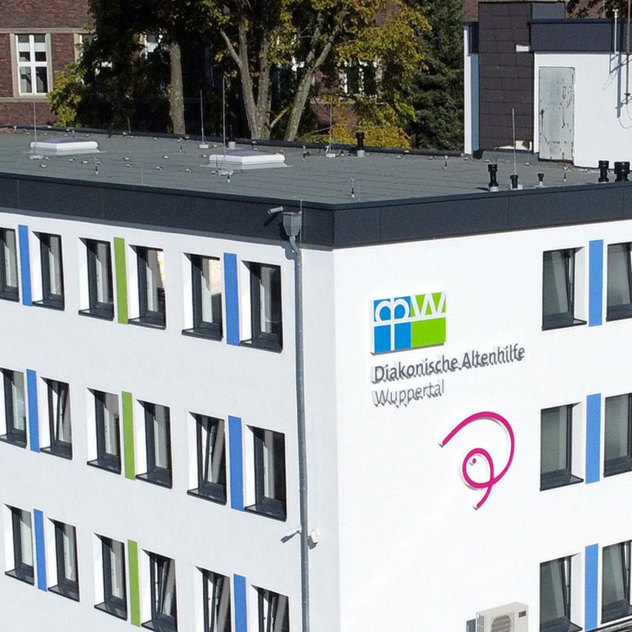 Drohnenfotogrfaie – Ein Bild aus der Luft auf das neue Schulgebäude
